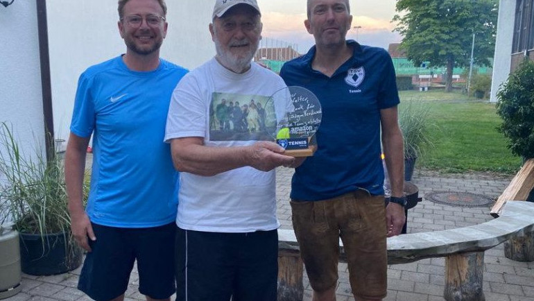 Walter Urbanek beendet aktive Karriere